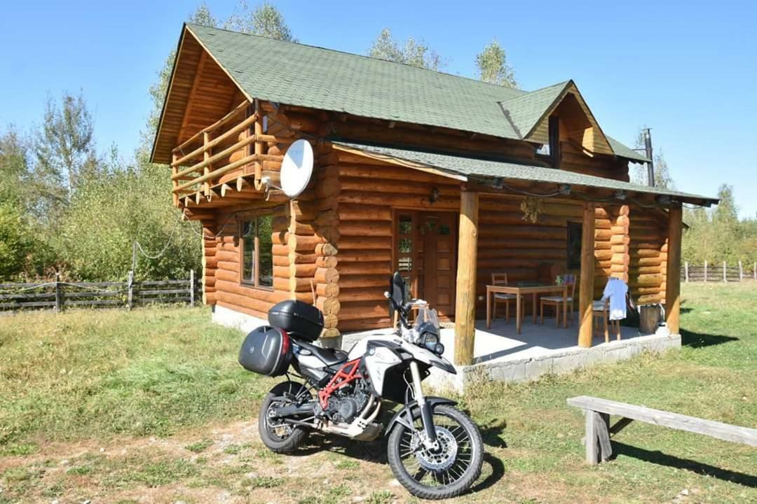 Musketeers Cabin Porumbacu de Sus Exterior foto
